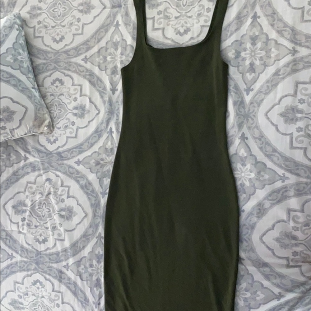 ZARA OLIVE GREEN MIDI DRESS - Picture 2 of 4